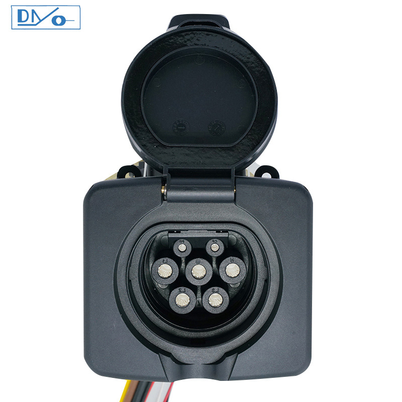 批发新能源欧规充电插座单相保护门款和三相保护门款可选 择32A