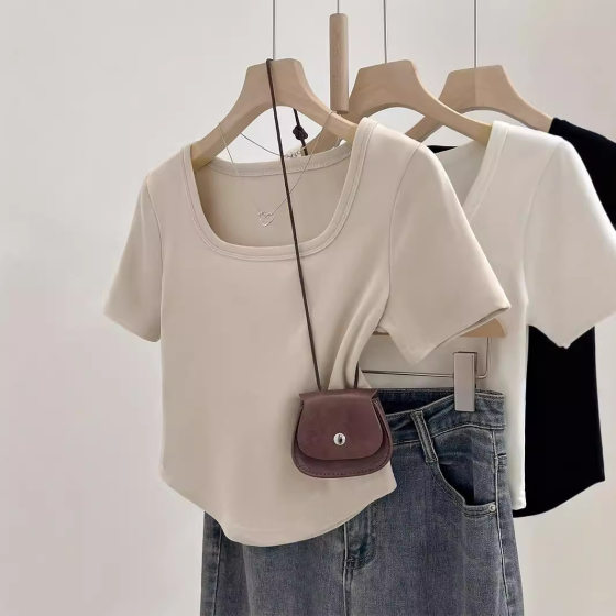 French Style Shoulder Square Collarbone T-shirt Women's Summer Design Sense apricot Curved Hem Tight Waist Short Hot Girl Top