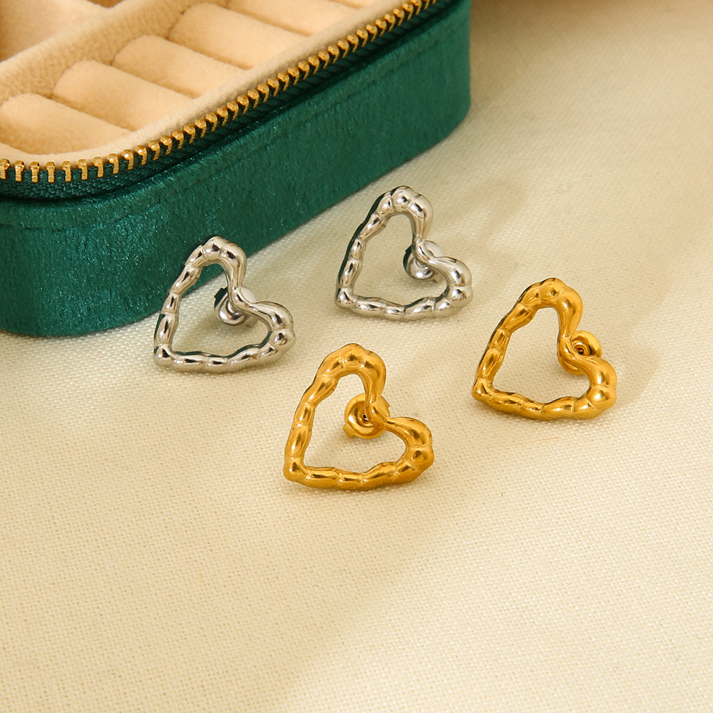 304 Stainless Steel Ear Needle Material 18K Real Gold Plated Plating Material Ear Studs Classification 1 Pair Quantity 1 Pair Lady Heart Shape Plating 304 Stainless Steel Ear Studs