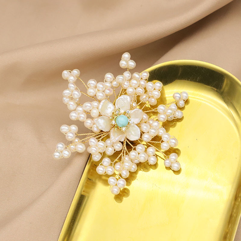 Original natural de agua dulce perla turquesa copo de nieve broche de Navidad barroco ramillete de alta gama estilo Chanel joyería
