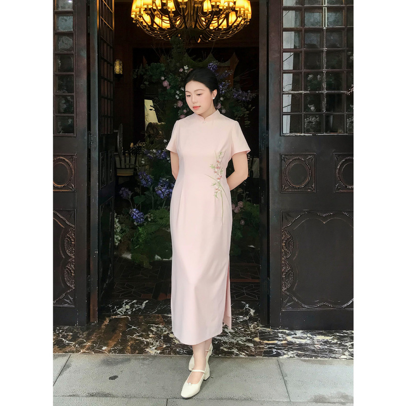 62546 New Chinese-Style Embroidered Dress 2026 Women's Summer New Slim-Fit Elegant Improved Plus-Size Qipao 62546 New Chinese-Style Embroidered Dress 2026 Women's Summer New Slim-Fit Elegant Improved Plus-Size Qipao