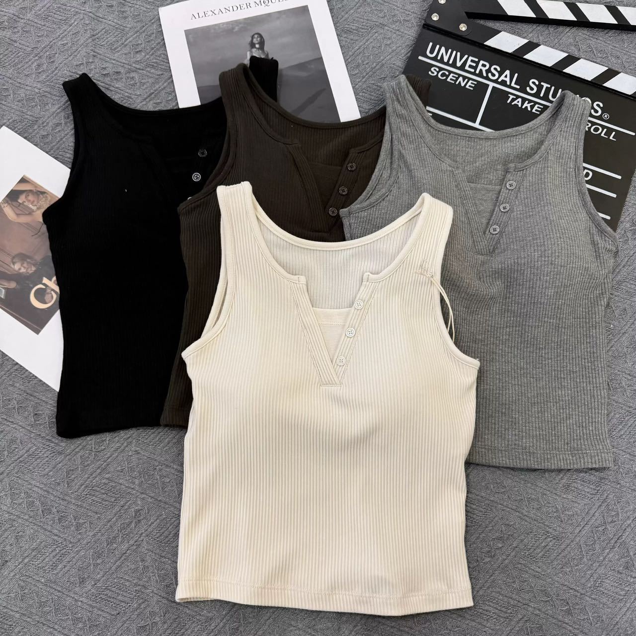Feiziji 26123 Autumn and Winter Light and Warm Pure Cotton Vest with Built-In Breast Pads, Slimming Look and Secondary Breasts, Inner and Outer Top