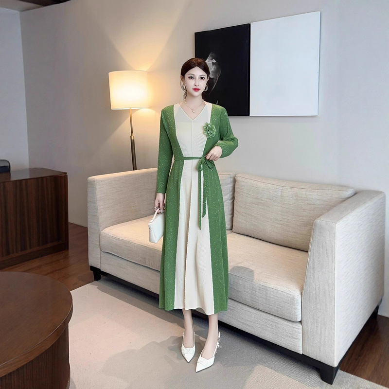 优雅撞色拼接褶皱连衣裙女 收腰系带显瘦气质中长裙|undefined