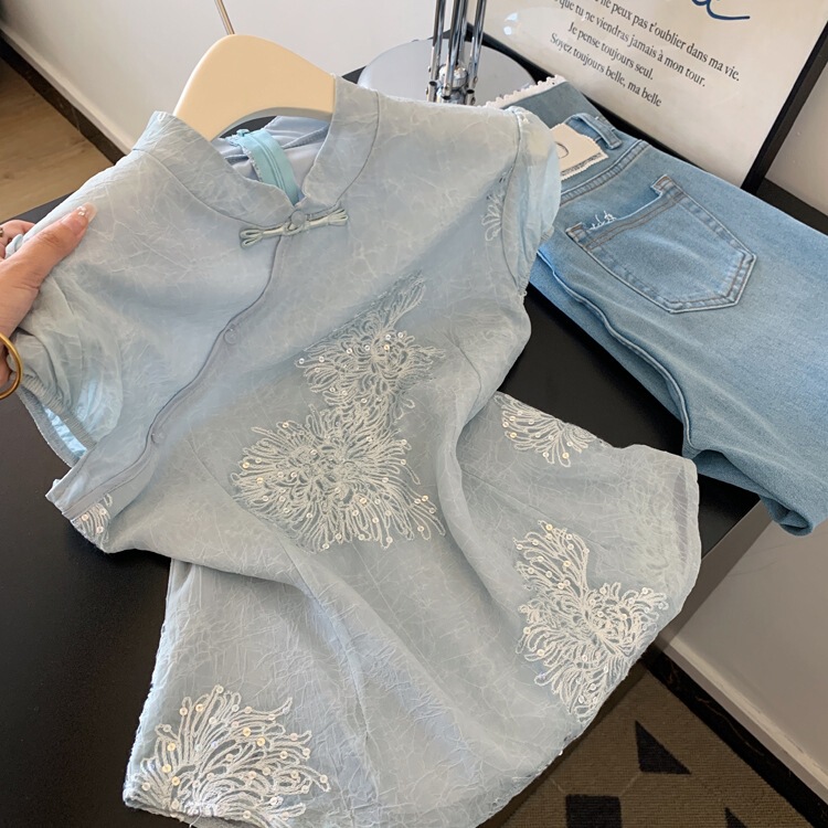 New Chinese Style National Style Plate Buckle Heavy Sequin Embroidery Stand Collar Short-Sleeved Shirt Elegant Ladies Design Blue Top New Chinese Style National Style Plate Buckle Heavy Sequin Embroidery Stand Collar Short-Sleeved Shirt Elegant Ladies Design Blue Top