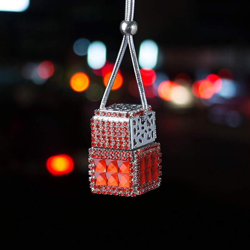 Piezas de taladro para coche, colgantes de perfume, diamantes para coche, botellas de perfume creativas, colgantes para coche, espejos retrovisores, colgantes para coche, botellas vacías