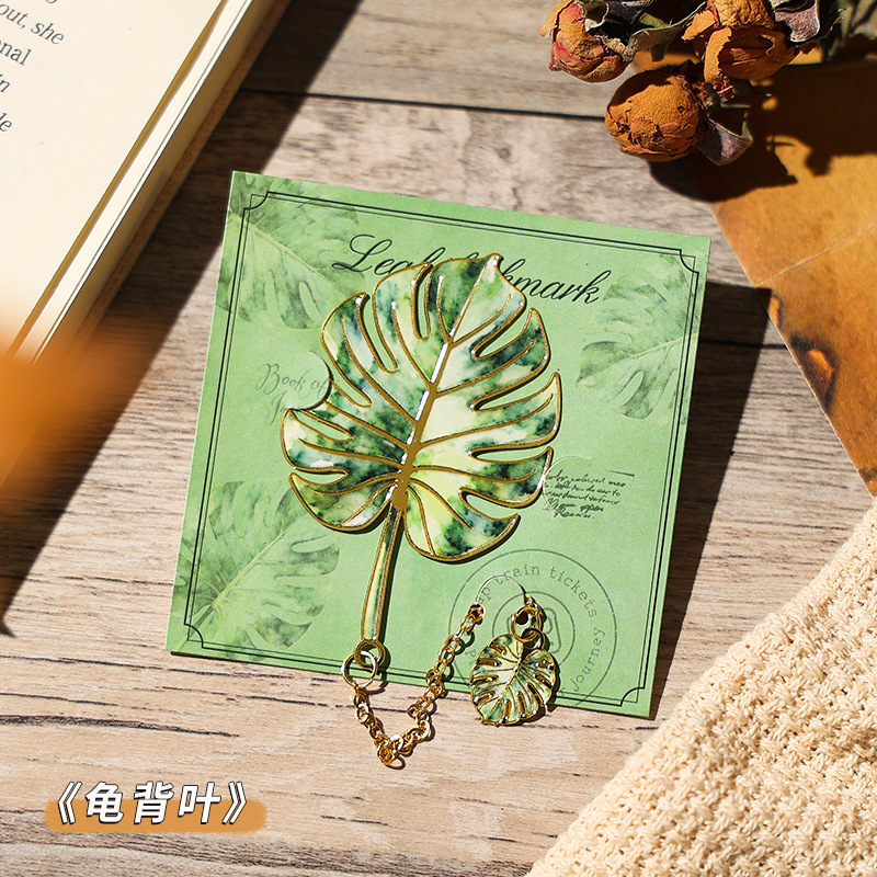 Marcapáginas de metal con diseño de instrumento musical clásico chino, regalo pequeño cultural y creativo de la Ciudad Prohibida, regalo para estudiantes y profesores, clip para libros con diseño hueco.