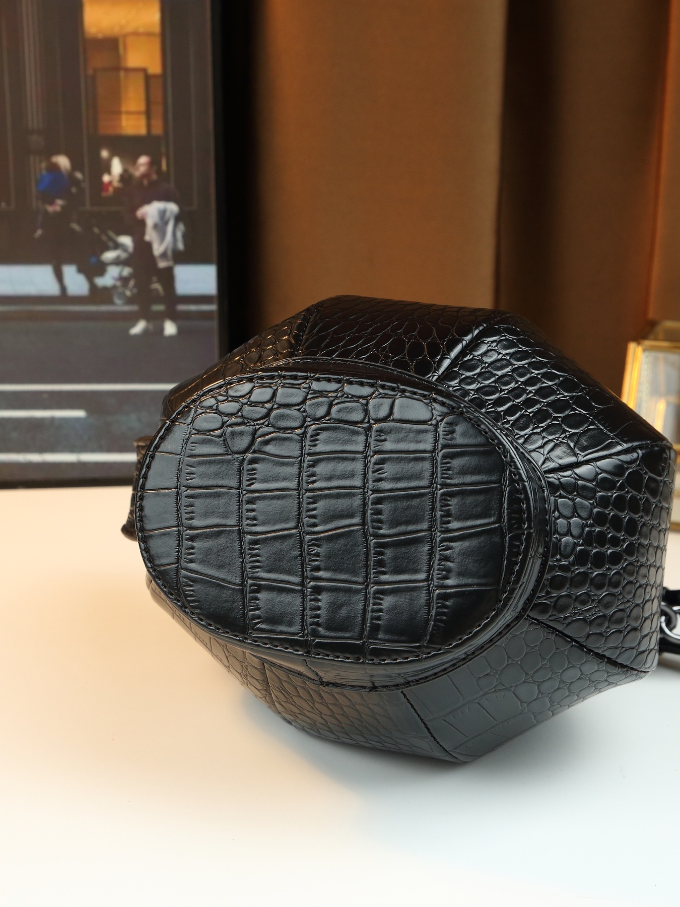 Quirky Crocodile Pattern Shoulder Bag Novelty Teapot Shaped Handbag_voghion.com