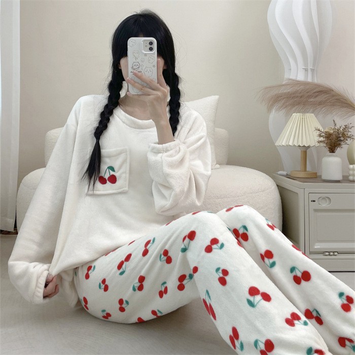 Transmisión en vivo de invierno transfronterizo cálido más pijamas engrosados de terciopelo mujeres lindo rebeca de solapa de ins servicio a domicilio de una pieza