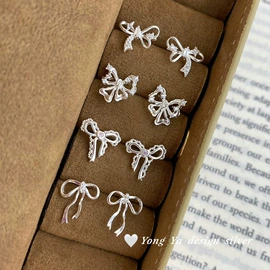 耳钉;项链;戒指