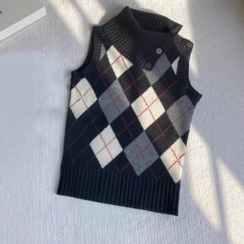 Counter Removed from the Display! Half-High Collar Knitted Vest for Women, New Spring Style, Trendy Slim-Fit Sleeveless Short Top. Counter Removed from the Display! Half-High Collar Knitted Vest for Women, New Spring Style, Trendy Slim-Fit Sleeveless Short Top.