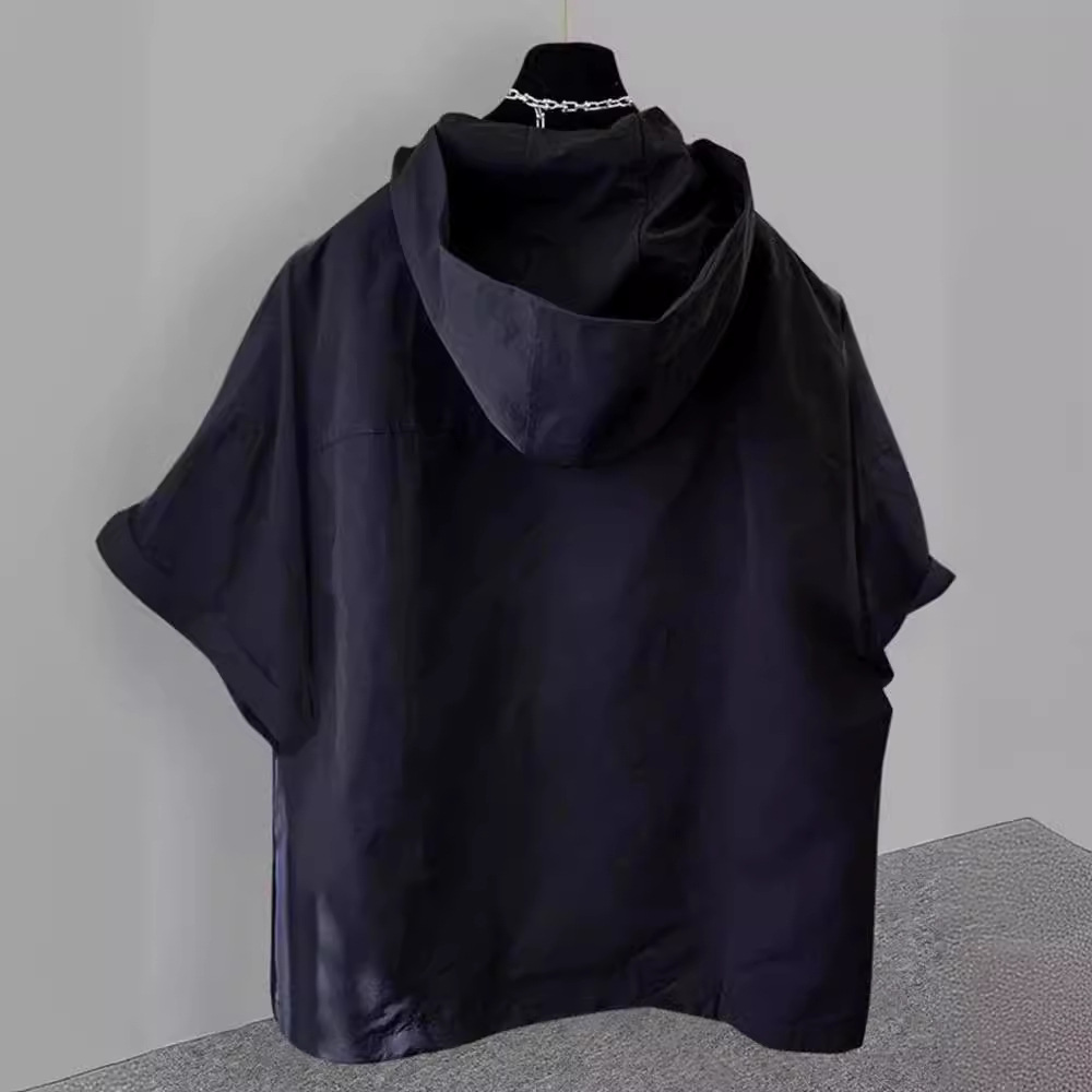 Design trend short sleeve T-shirt with zipper with hood