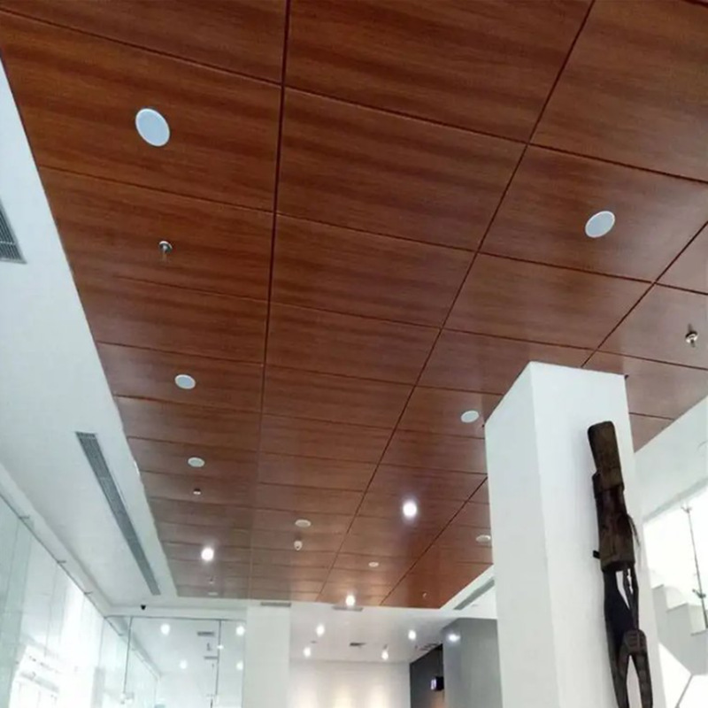 Chapa de aluminio con imitación de veta de madera para decoración de techos de salas de conferencias y fachadas de hoteles, tubo cuadrado con veta de madera, placa de aluminio con fluorocarbono, material de aluminio