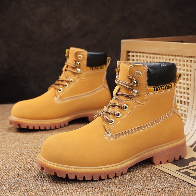 Otoño y invierno tendencia de cuero casual botas Martin para hombres ropa de estilo británico botas de hombre moda calentamiento zapatos de hombre pareja