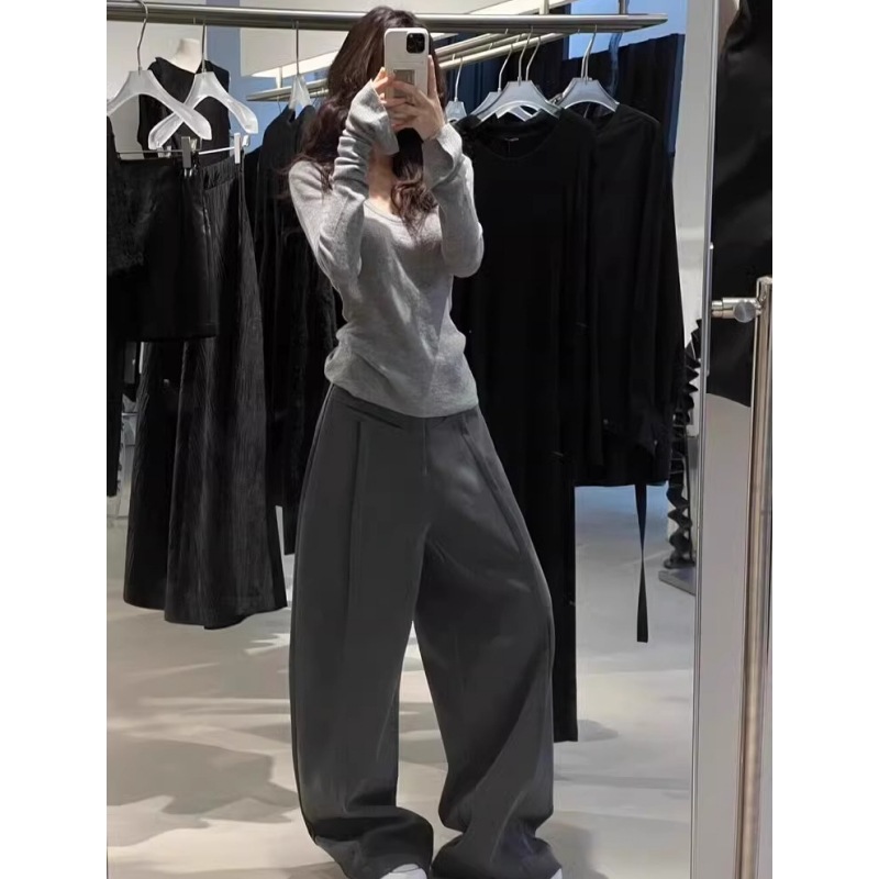 ミニマリストスタイル U ネックベルスリーブボトリングシャツ女性のための春 2025 スリムシンプルなインナートップニットセーター多用途