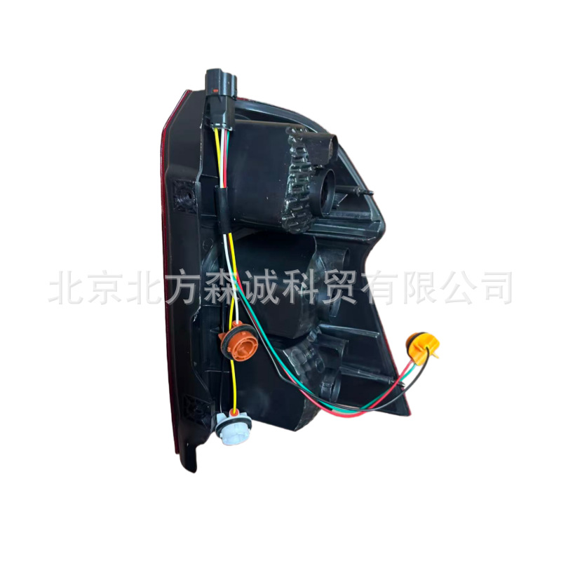 8360132500 8360232500Ssangyong Aitong Rear Tail Light Is Suitable for 2012-2014 Models