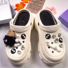 Women's New Fashion Crocs Hole Shoes with Thick Soles, Height Increasing, Non-Slip, Popular Cute Beach Sandals for Outdoor Wear, Summer