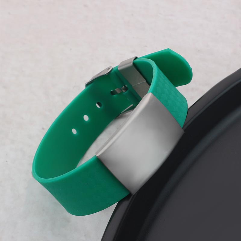 义乌小商品不锈钢DIY个性刻字表带可调节时尚男士钛钢手链批发