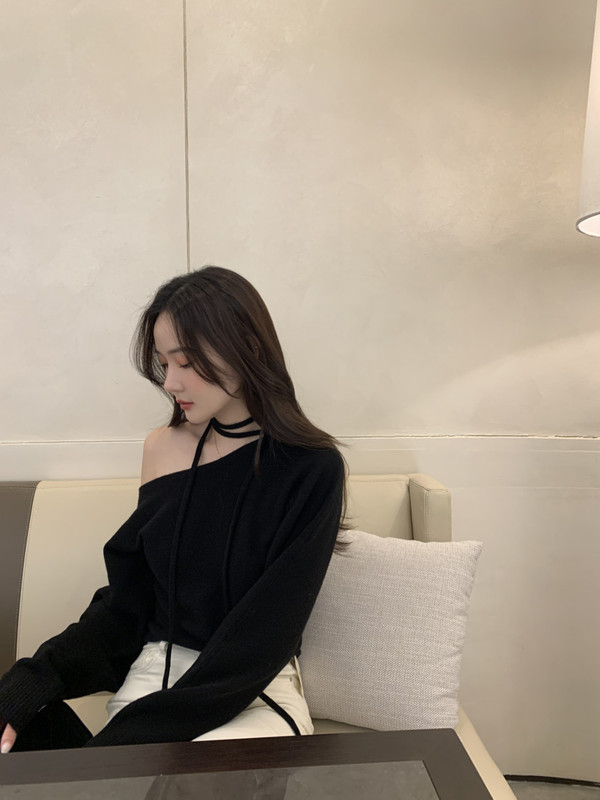 已出货尺码更新韩国chic秋冬新款法式复古露肩系带长袖毛衣|undefined