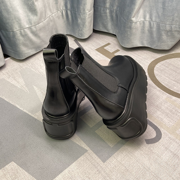 Elastic fashionable low boots