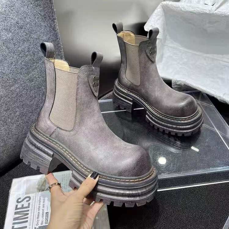 Classic Joker Smoke Tube Boots Women's 2024 Autumn New Thick Bottom Color Small Short Boots Comfortable Joker Martin Boots Classic Joker Smoke Tube Boots Women's 2024 Autumn New Thick Bottom Color Small Short Boots Comfortable Joker Martin Boots