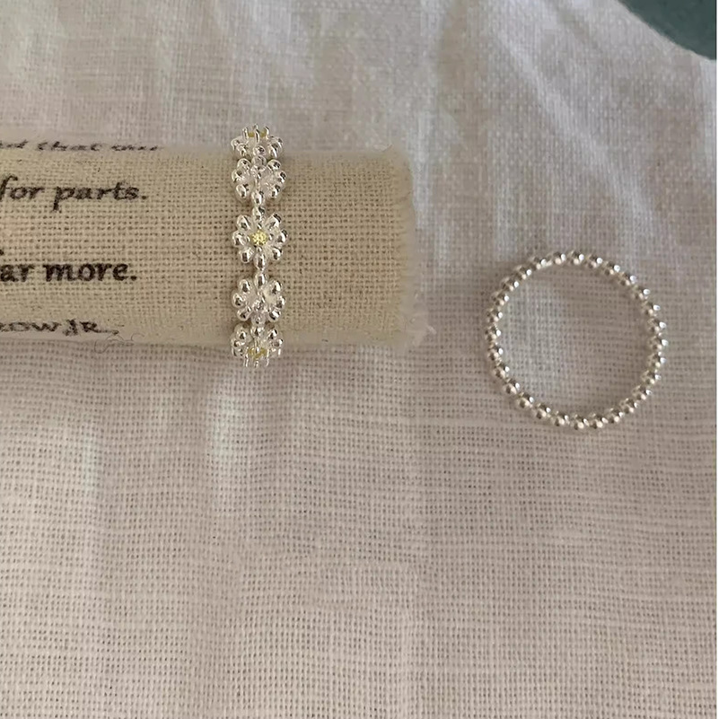 Anello di lusso con zirconi dal design floreale fresco, semplice, da indossare sull'indice, dal carattere delicato. Nuovo arrivo._voghion.com