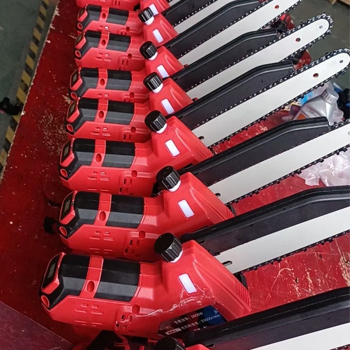 8 寸精品单手锂电锯 大功率高效切割 两电一充 便携轻量化设计