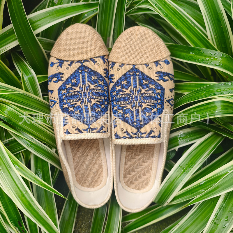 Chinese Style Lazy Slip-On Men's Shoes Summer Embroidered Pattern Tendon Soft Sole Cloth Shoes Breathable Sandals Single Shoes