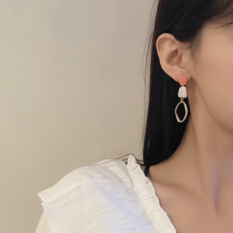 Simple Amber Pattern Resin Irregular Oil Drop Earrings display picture 4