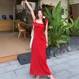 小飞袖法式波点红色吊带连衣裙子女夏季2026新款海边度假绝美长裙