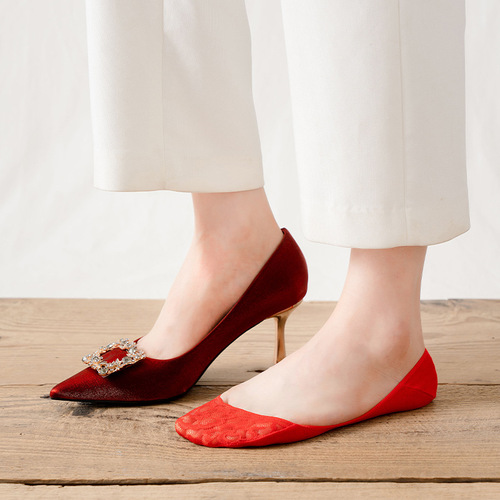 Bright red festive wedding socks for women, summer thin cotton-soled low-cut ankle socks with silicone non-slip design—perfect as year-of-birth invisible socks.