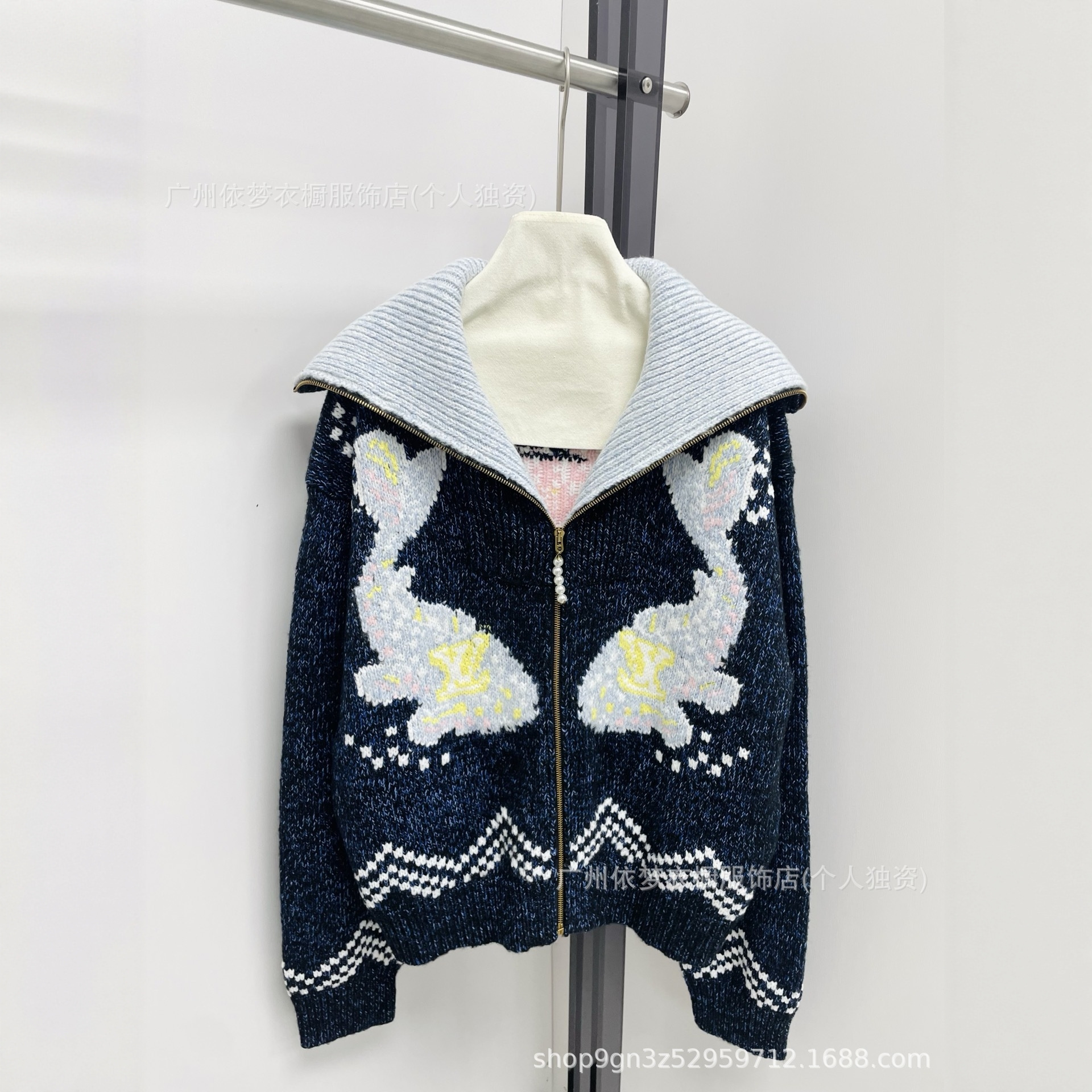 顶版L家韩版重工卡通翻领拉链针织开衫女2024秋冬新款宽松复古毛