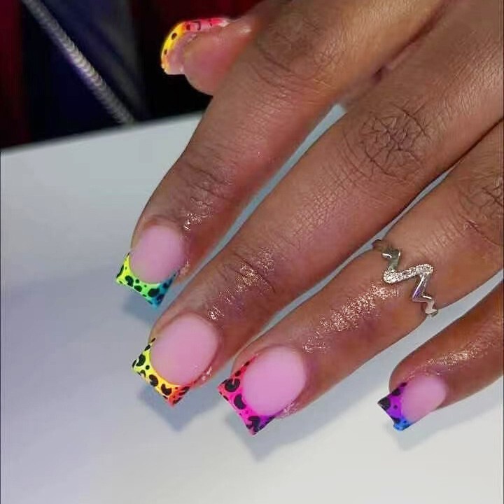 Short Square Press-On Nails with Colorful Leopard Print, French Matte Wearable Nails for Girls, Cross-Border Fake Nails