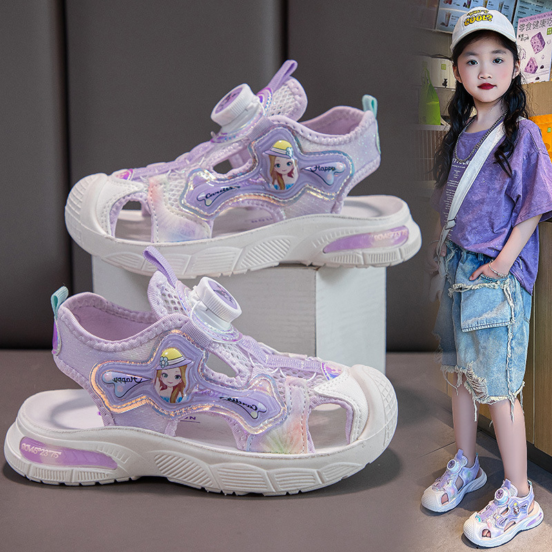 Sandalias deportivas para niñas 2025, nuevas sandalias de verano con punta cerrada y diseño hueco, zapatos de princesa con hebilla giratoria, zapatos de playa para niños image 3