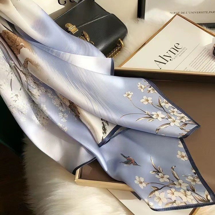 Nuevo 70 pequeño bufandas cuadradas bufandas de seda retrógrado estereoscópicas letras impresión primavera y otoño coinciden con camisas azafatas de vuelo ropa profesional al por mayor