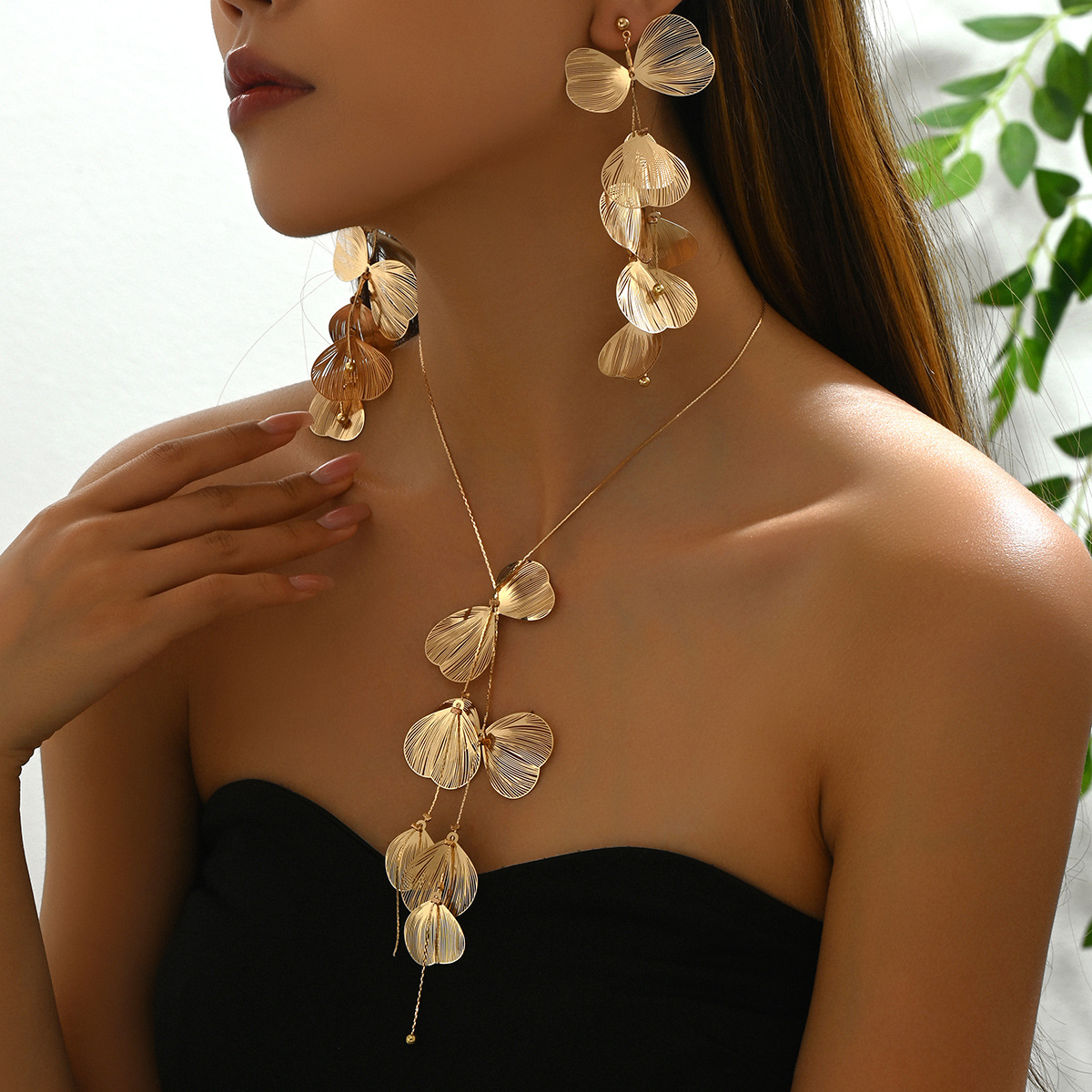 High-End Tassel Design Earrings And Necklace Set European American Style Women’s Jewelry Ensemble Niche Flower Earrings And Pendant Gift ForGirlfriend_voghion.com