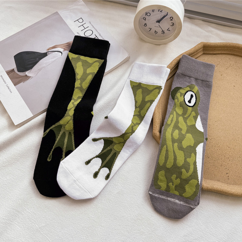 Amazon autumn and winter new women's socks animal frog tube socks men's socks cute tide socks socks funny stockings creative