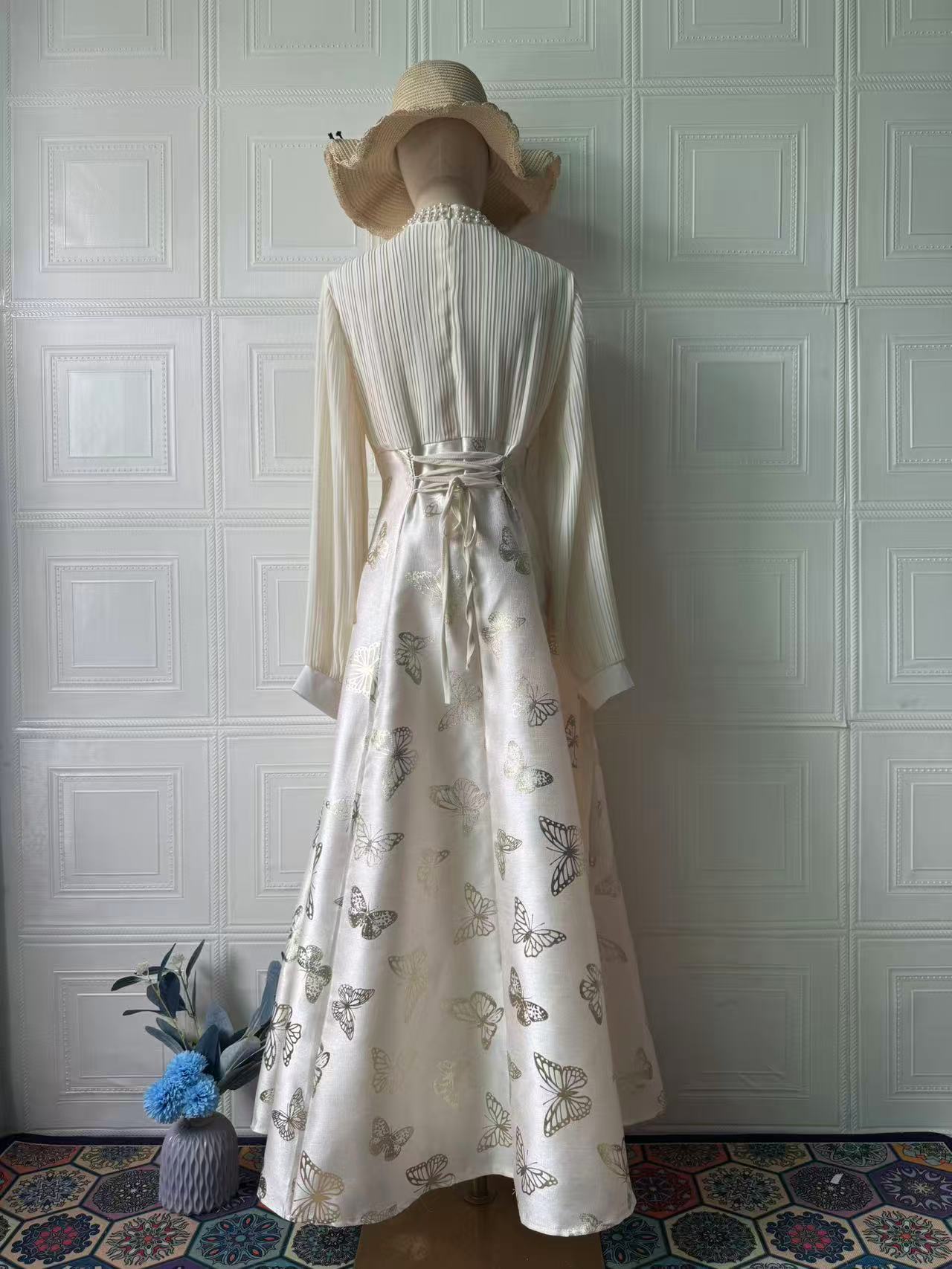 European American 2025 Spring Elegant And Noble Long-Sleeved Dynamic Romantic Style Gold-Embossed Long Dress For_ecoleips.com