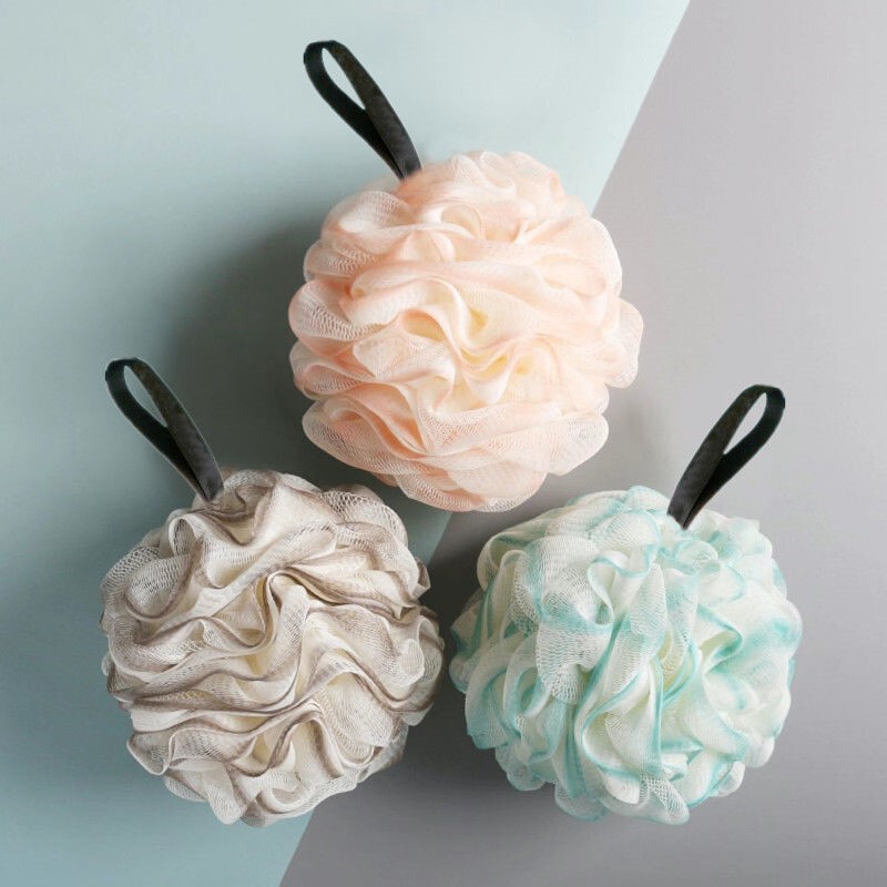 Household bubble bath ball does not scatter flowers, foam is rich and dense bath artifact, a tone is the same as the high color value rubbing bath ball