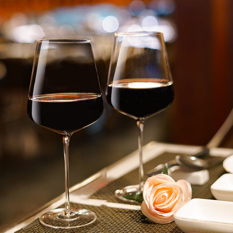 Copas de vino tinto de cristal Jinbaijia al por mayor, copas de tallo fino al por mayor, juego de copas altas rectas para bar al por mayor