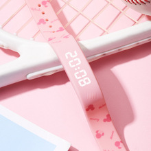 Disne/迪士尼 米奇简约时尚运动手环学生户外运动夜光腕表199