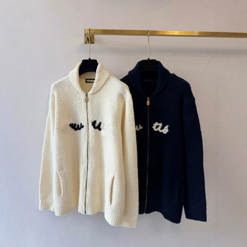 Shenzhen Nanyou Goods – Top-tier version, 2026 early autumn new collection: simple, high-neck, long-sleeved knit cardigan Shenzhen Nanyou Goods – Top-tier version, 2026 early autumn new collection: simple, high-neck, long-sleeved knit cardigan