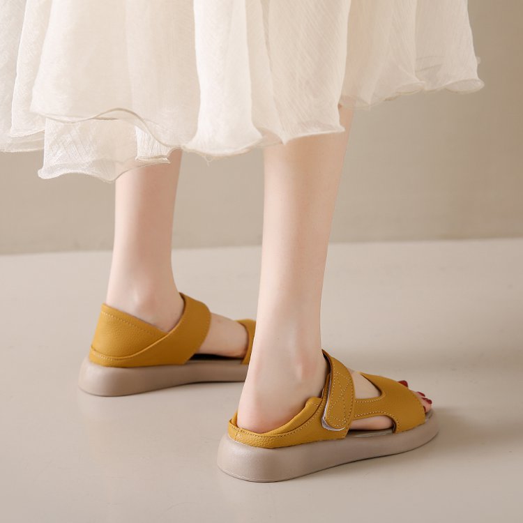 2024 verano nuevo más tamaño plataforma Sandalias planas velcro casual suave inferior suave superficie estudiante zapatos de las mujeres al por mayor