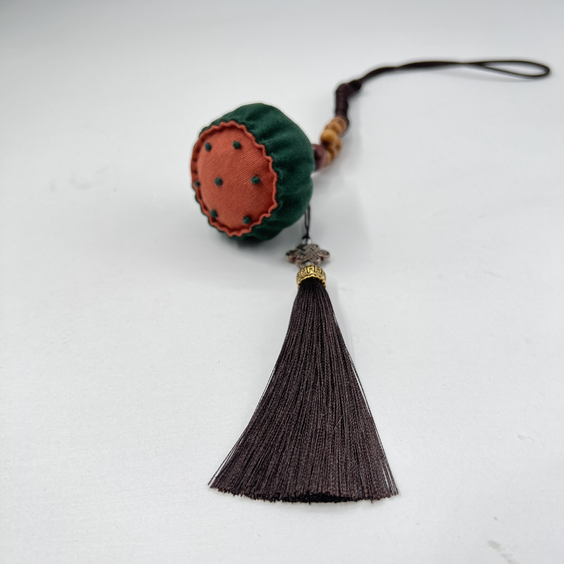 Bordado DIY hecho a mano patchwork bolsita colgante Lu bordado loto decoración del coche Regalo De vacaciones collar bolsita colgante