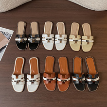 �S��ֱ�N�����LƤ����һ����Ů�ļ�ܛľ�׷����⴩������H��Ь