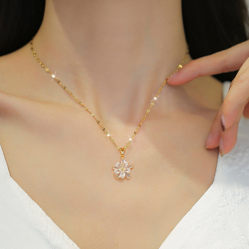 10g Weight Golden Plated 304 Stainless Steel Electroplating Zircon Flower Sweet Earrings Necklace For Women'S