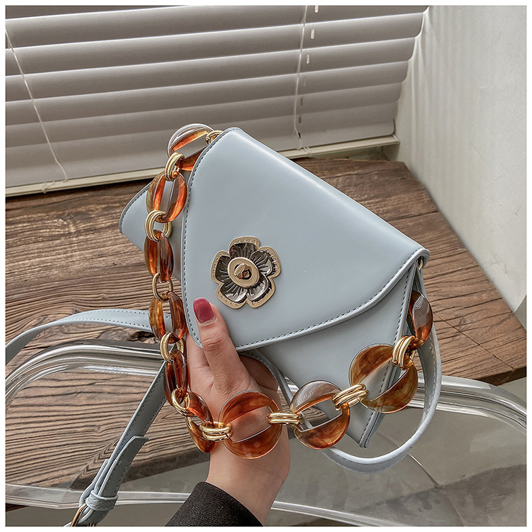 Fashion Portable One-shoulder Armpit Chain Diagonal Bag display picture 2