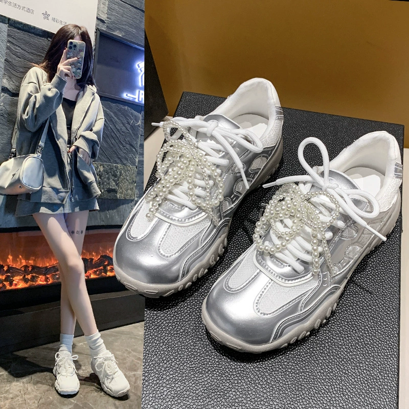 Маленькие белые туфли женский 2025 весна новая дышащая обувь взрывная дикая удобная мягкая подошва балет повседневные кроссовки