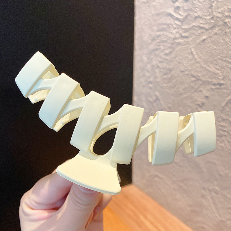 Clip de agarre grande de alta calidad para mujer 2025 primavera nuevo temperamento horquilla de pelo en la parte posterior de la cabeza clip de tiburón horquilla tocado