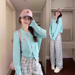 柔らかい妹の韓国版の薄い青い長袖のニットのカーディガンの女性のドーパミンの上着の女性の朝と秋の薄い種類のセーターのコート