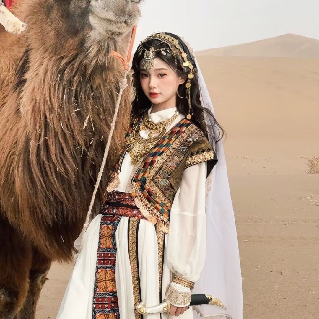 여성 성인 미색 셔츠 + 스커트 + 조끼 + 거들